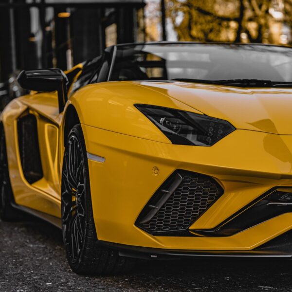 Top 10 Luxus Automarken Die teuersten Luxusautos von Lamborghini, Bentley, Bugatti und Jaguar