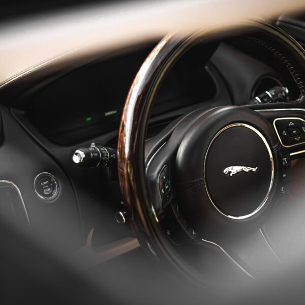 Wem gehört Jaguar? Eine Analyse der Luxusmarke unter Tata Motors