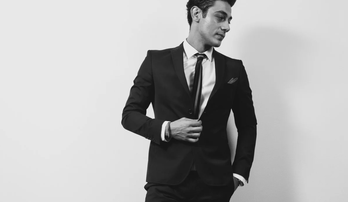 Unterschied zwischen Smoking und Anzug