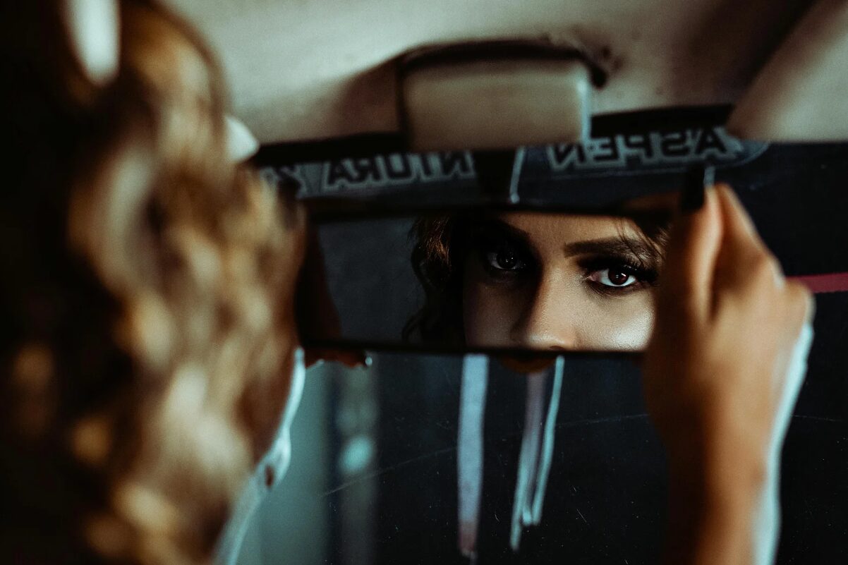 Nicht in die Augen schauen können wegen verliebt sein