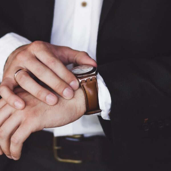 Die schönsten Uhren für Männer bis 2000 Euro Stil, Technik und echte Wertarbeit