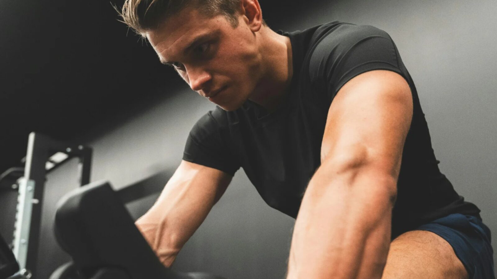 Erst Cardio oder erst Krafttraining Die optimale Strategie für Kraft und Ausdauer