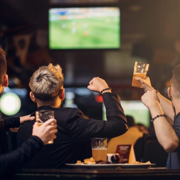 Männer-Rituale beim Sportschauen